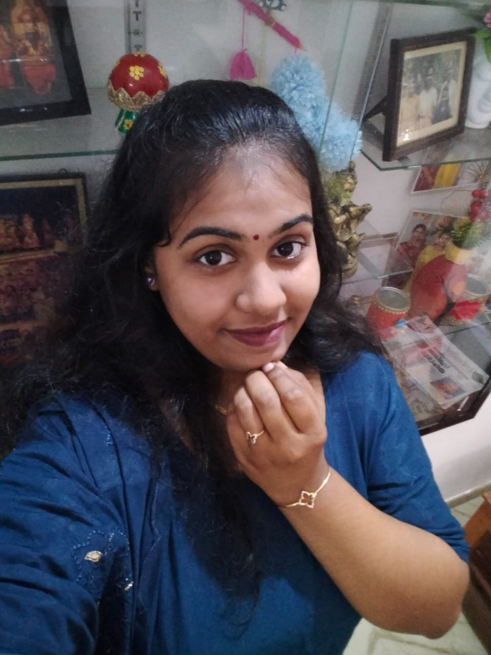 Abhina